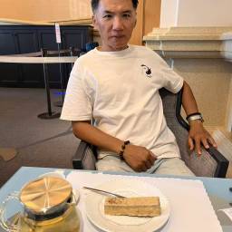 何献科 講師